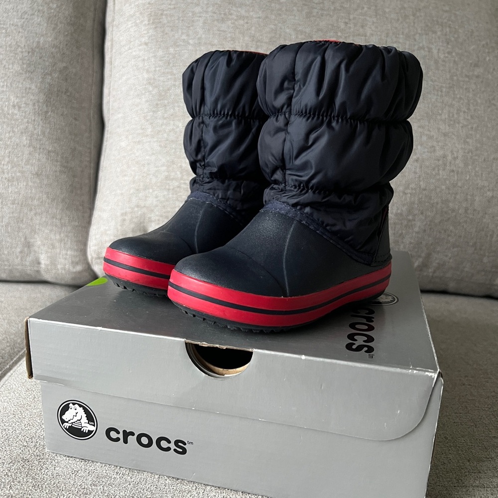 Kids Crocs boots sz C9